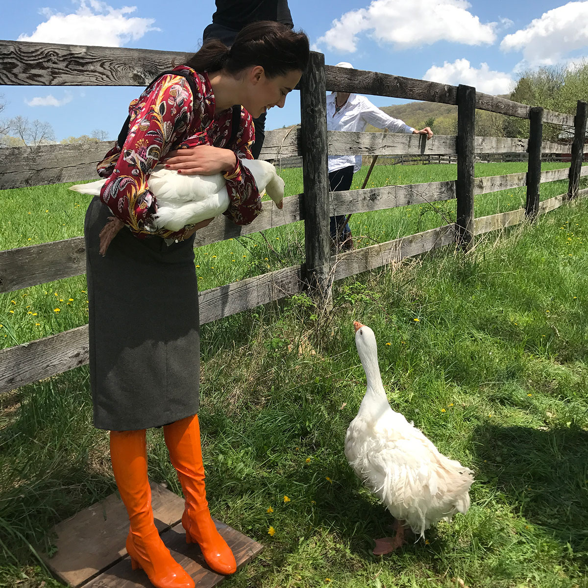 Glamour Magazine, Margaret Qualley & geese